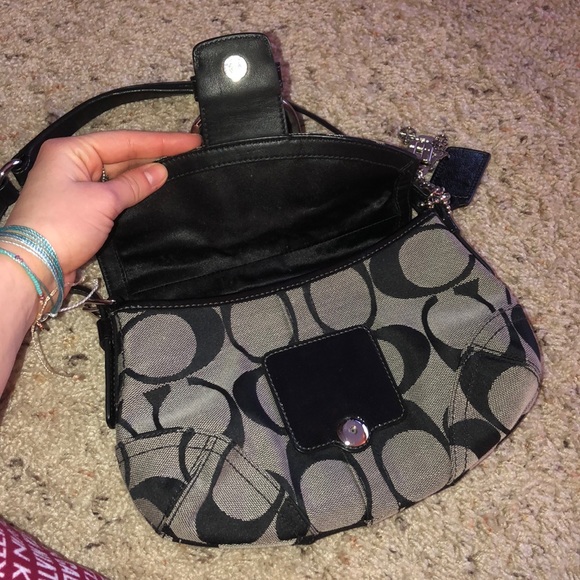 Coach purse - Picture 4 of 5